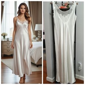 Vintage Silky Glossy Dress Nightgown Slip White Ivory. Size L